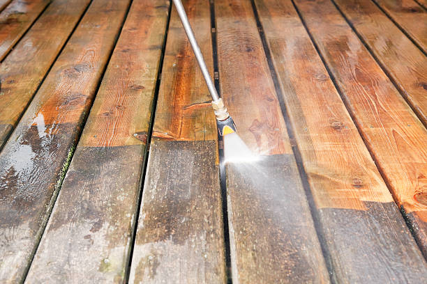 Best Pool Deck Cleaning  in Dixon, CA